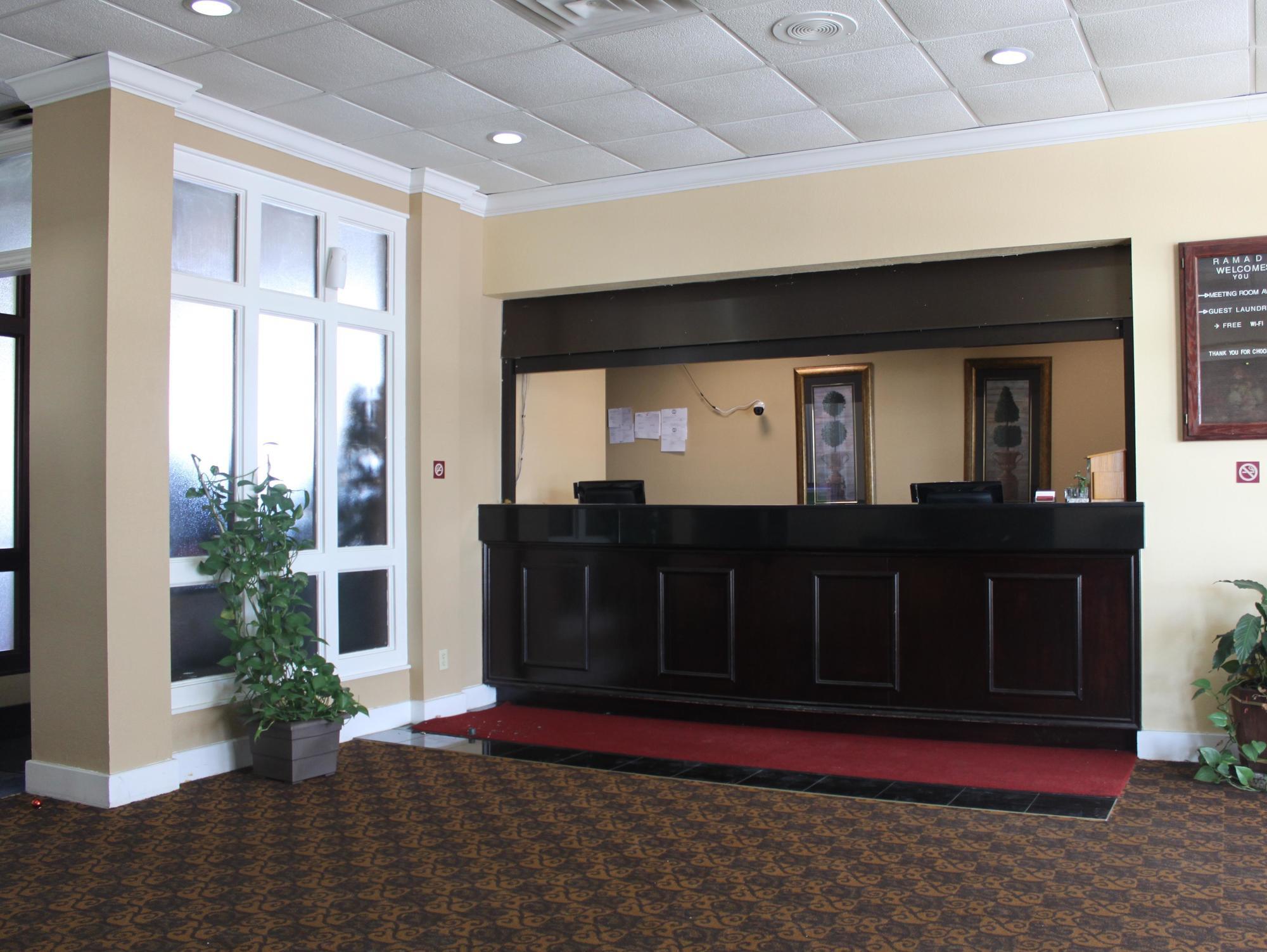 Baymont By Wyndham Florence Cincinnati Екстериор снимка