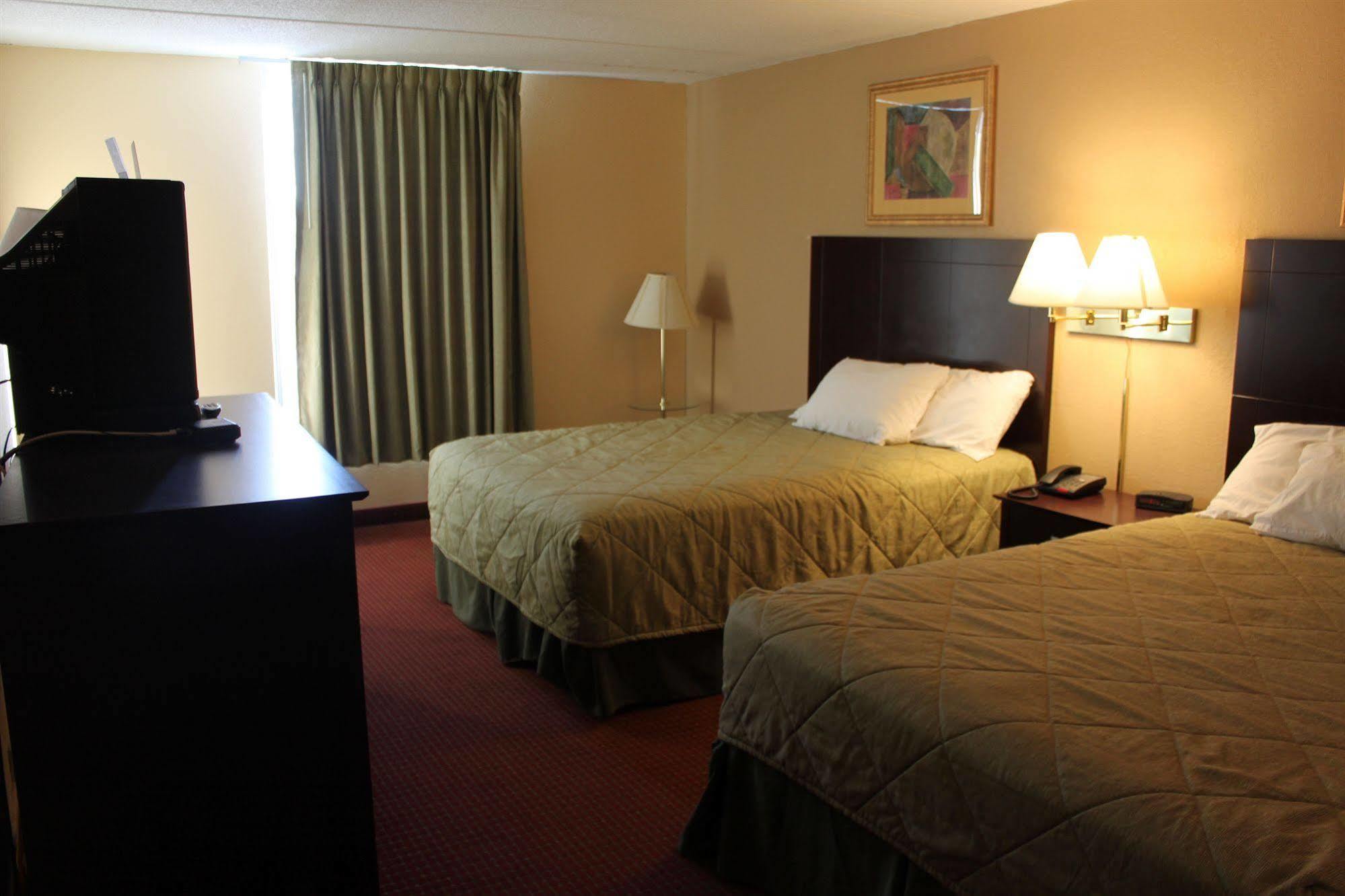 Baymont By Wyndham Florence Cincinnati Екстериор снимка