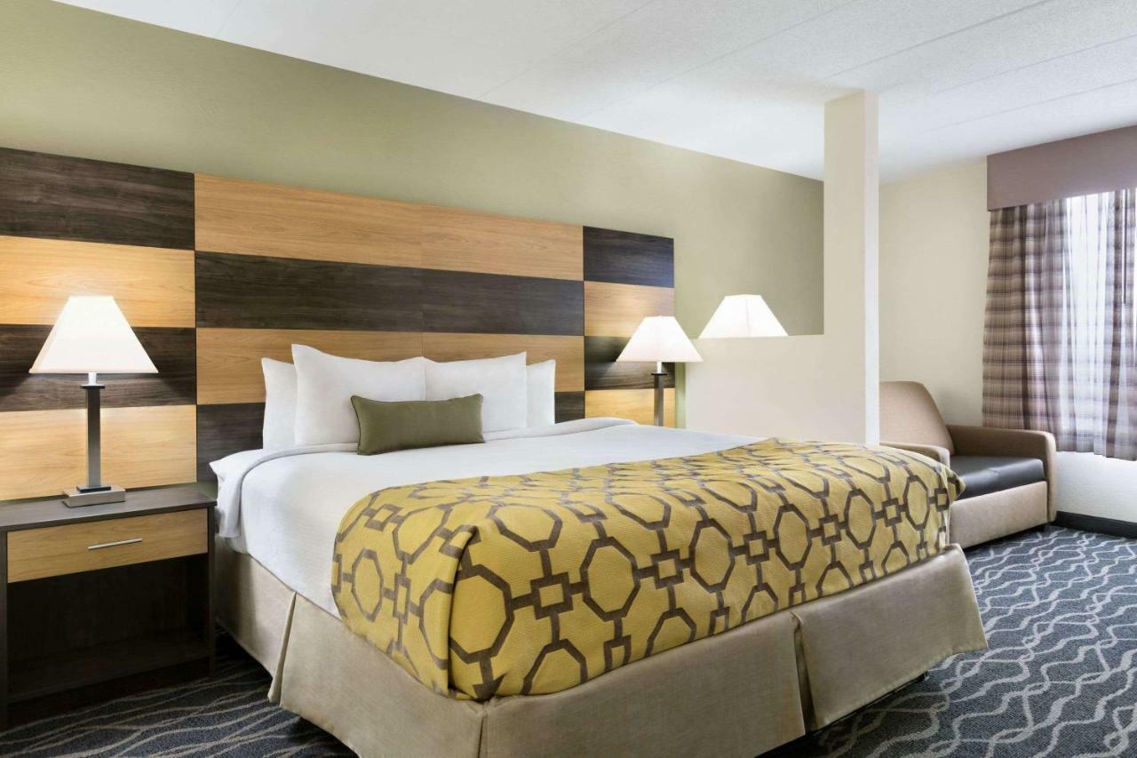 Baymont By Wyndham Florence Cincinnati Екстериор снимка